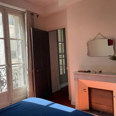 Charme, Commerces, Restaurants, Gare, Climatisation, Vaste Entierement Equipe