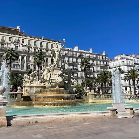 Charme, Commerces, Restaurants, Gare, Climatisation, Vaste Entierement Equipe Apartament *
