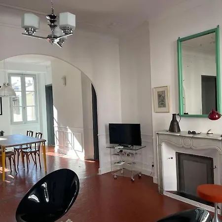 Charme, Commerces, Restaurants, Gare, Climatisation, Vaste Entierement Equipe Apartamento Tolón