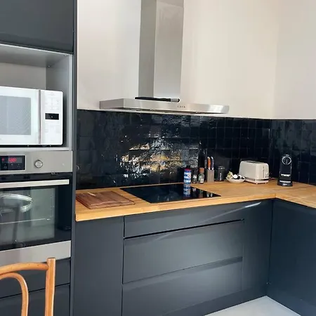 Charme, Commerces, Restaurants, Gare, Climatisation, Vaste Entierement Equipe Apartamento